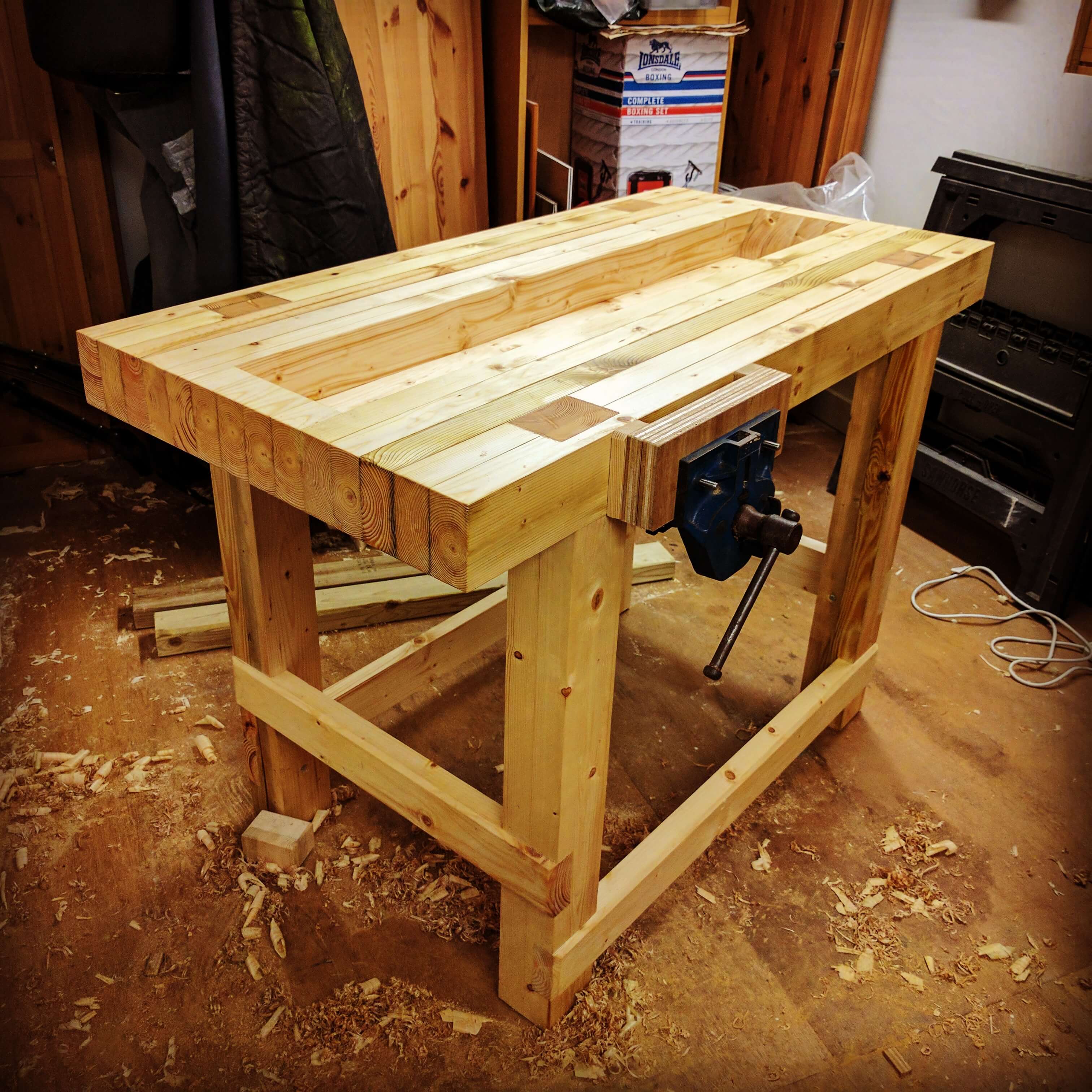 jay bates-style workbench – wood:crafted