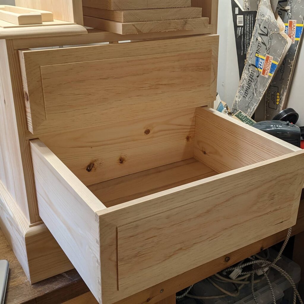 Fitting the drawers